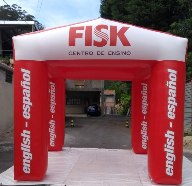 Tenda inflável em evento